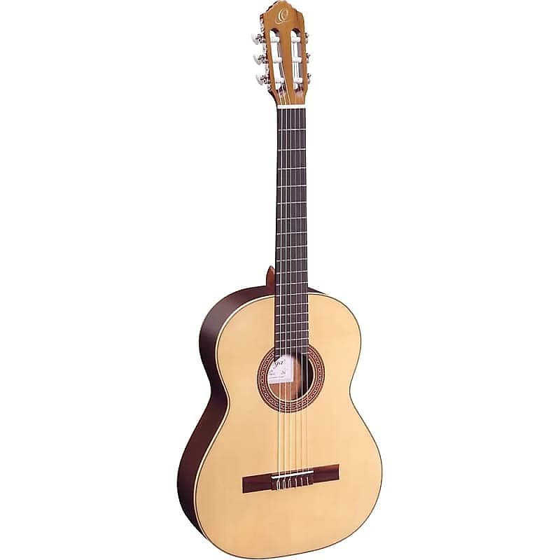 Guitarra acústica con cuerdas de nailon y tapa de abeto de la serie tradicional Ortega Guitars R210, con funda de transporte y vídeo